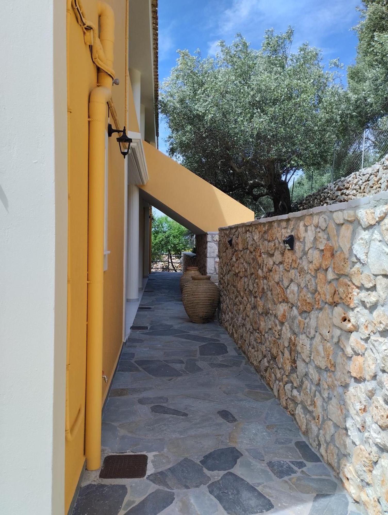 ארגוסטולי Asteras Studios מראה חיצוני תמונה